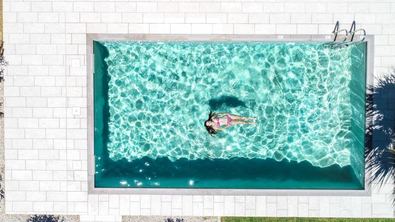 Petronila Luxury Villa With Heated Private Pool キサモス エクステリア 写真