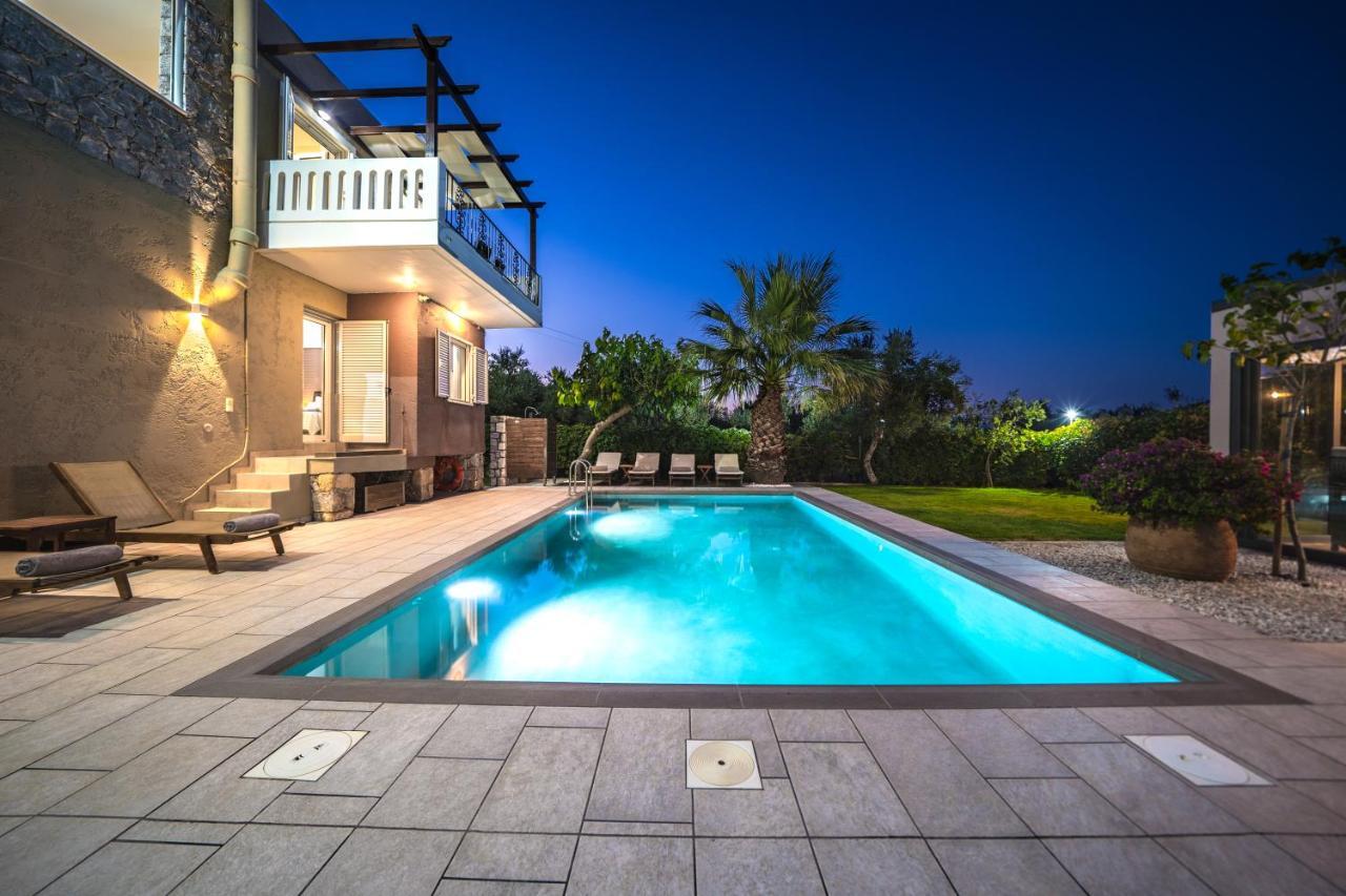 Petronila Luxury Villa With Heated Private Pool キサモス エクステリア 写真