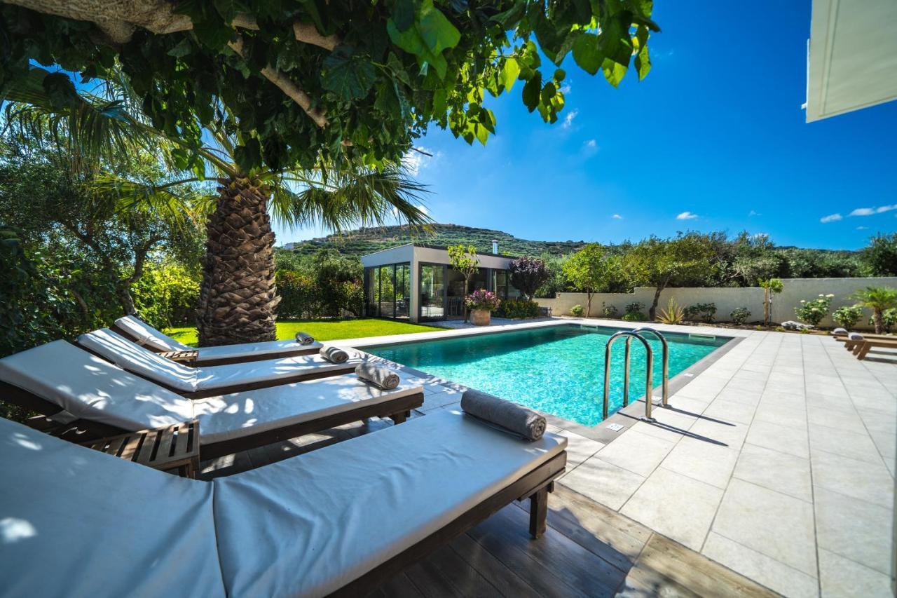 Petronila Luxury Villa With Heated Private Pool キサモス エクステリア 写真