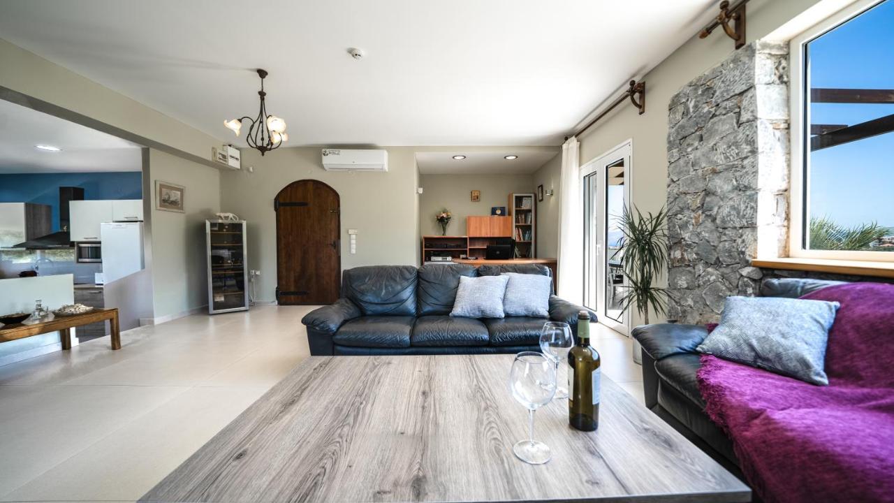 Petronila Luxury Villa With Heated Private Pool キサモス エクステリア 写真