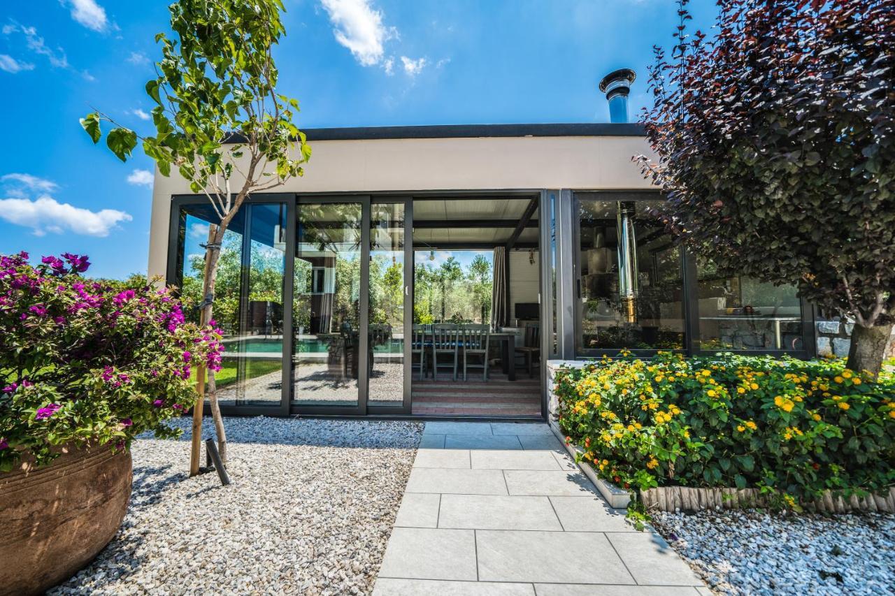 Petronila Luxury Villa With Heated Private Pool キサモス エクステリア 写真