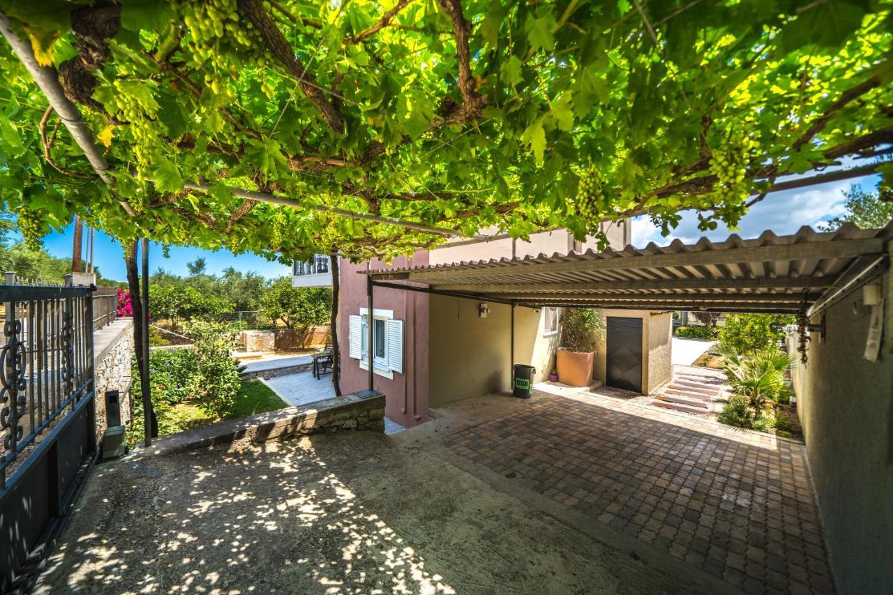 Petronila Luxury Villa With Heated Private Pool キサモス エクステリア 写真